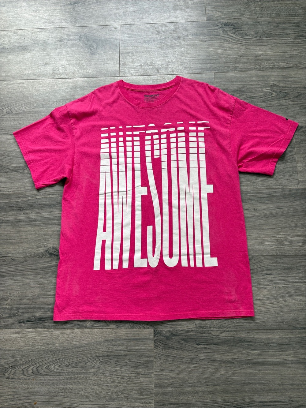 Trukfit Hot Pink Graphic Tee XL White Logo Streetwear Y2K Skater Shirt